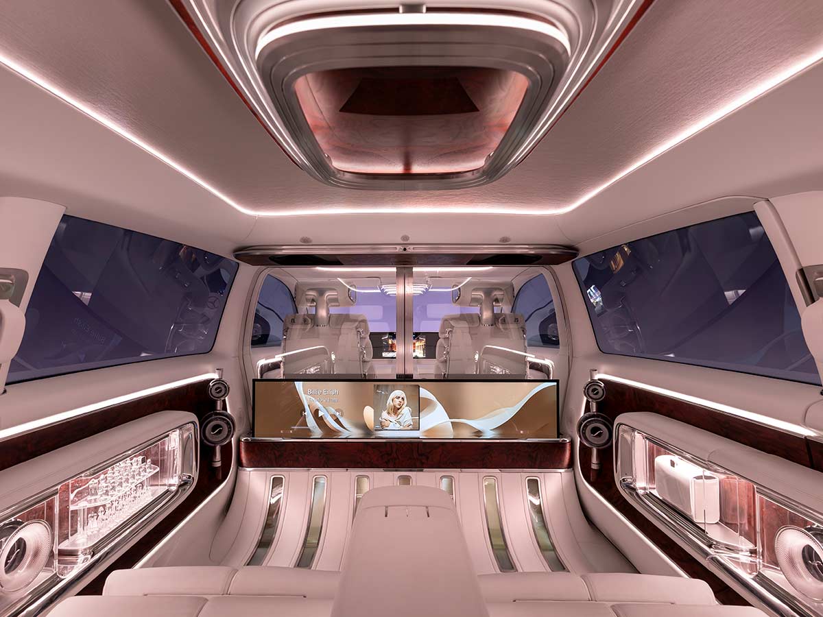 2025 Mercedes Benz Vision V Concept Interior Lounge