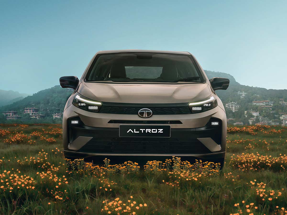 2025 Tata Altroz Facelift Front