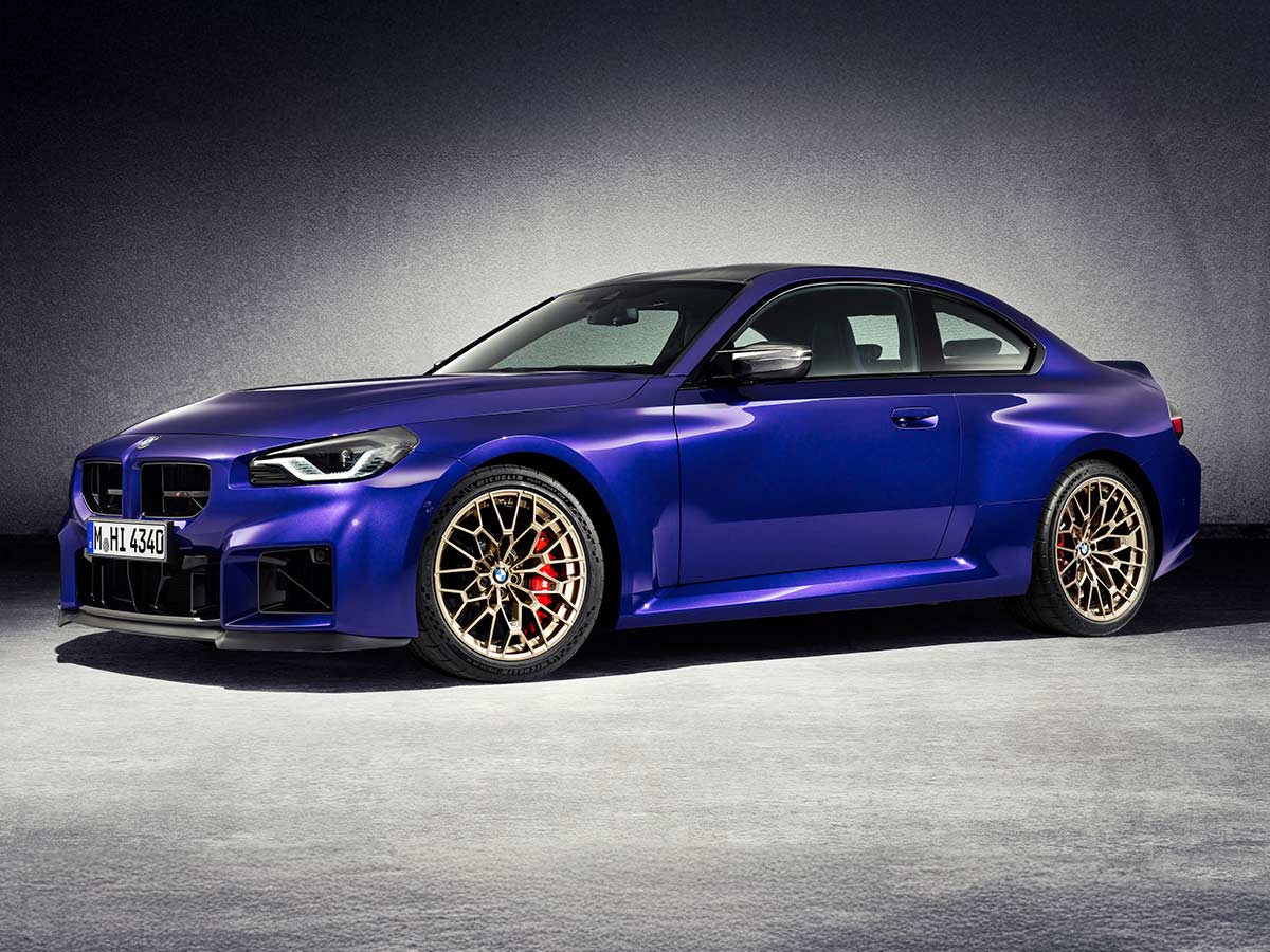 BMW M2 CS 2025 Velvet Blue Front Quarter