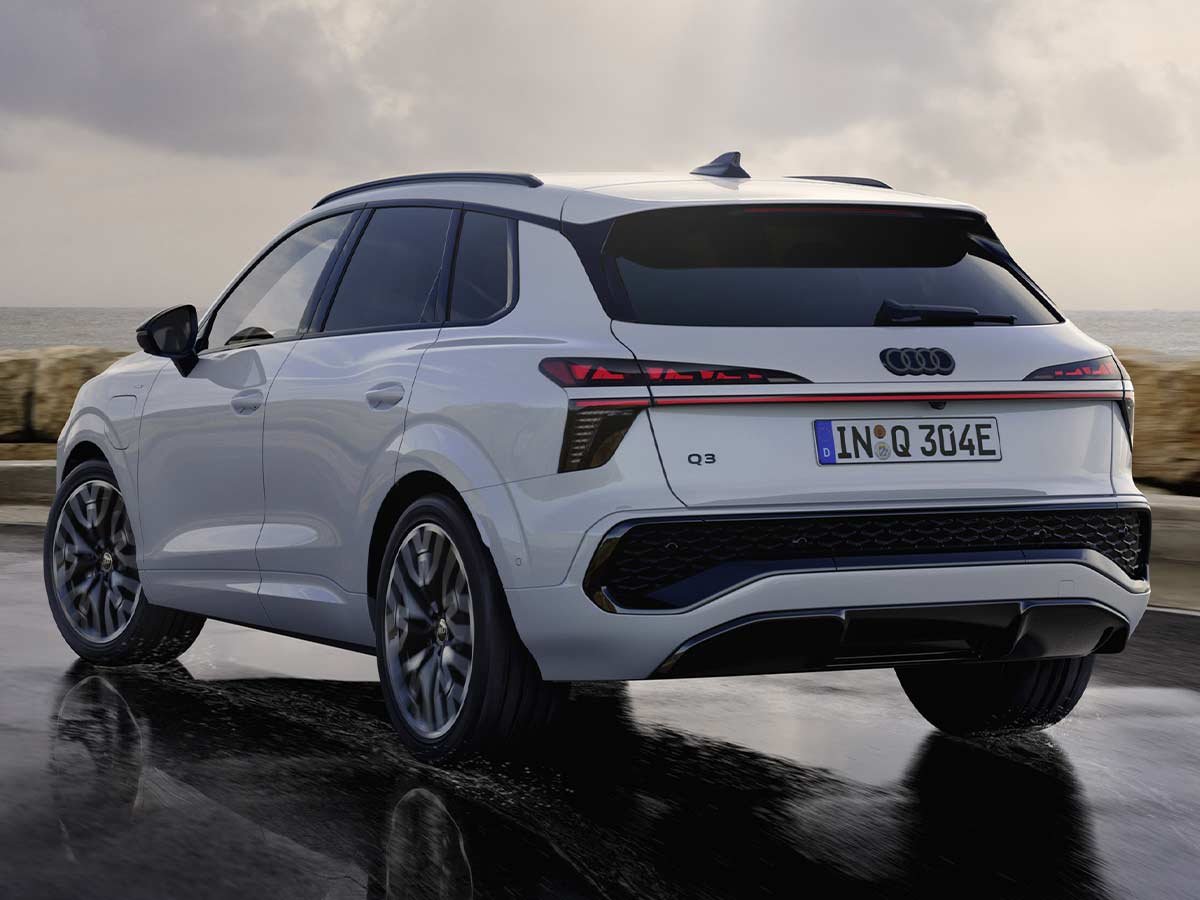2025 Audi Q3 SUV e hybrid Rear Quarter Vew