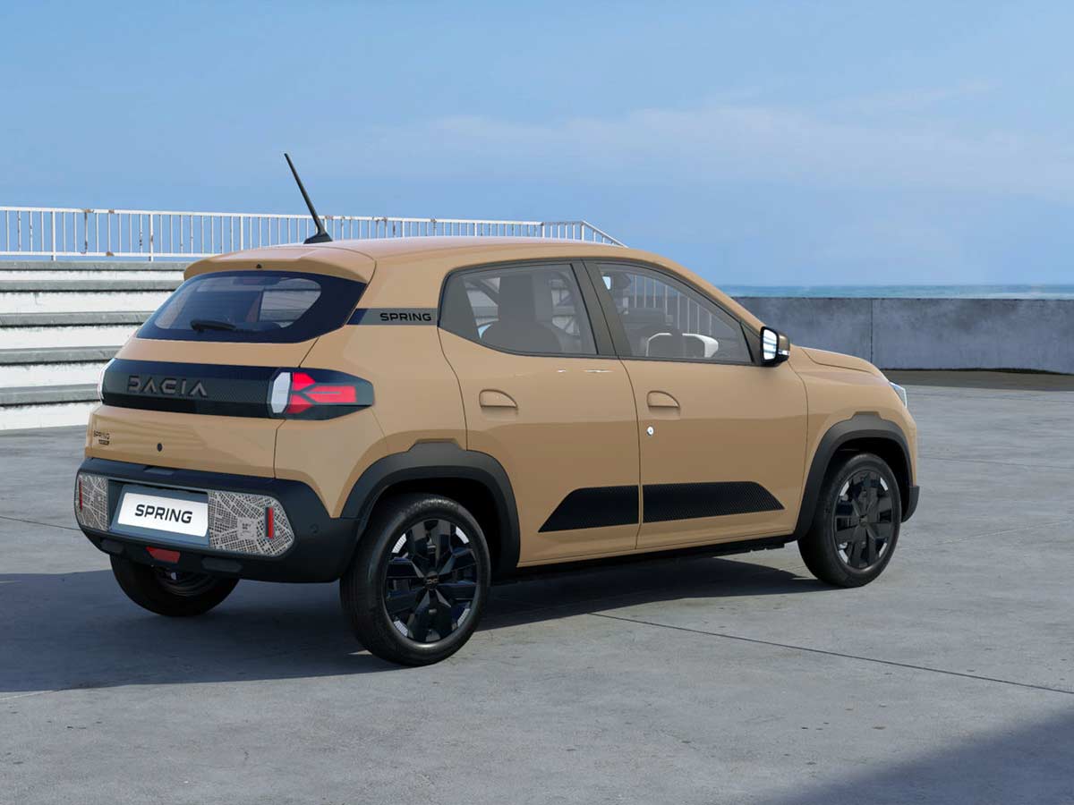 2025 Dacia Spring Electric Extreme Safari Beige Rear
