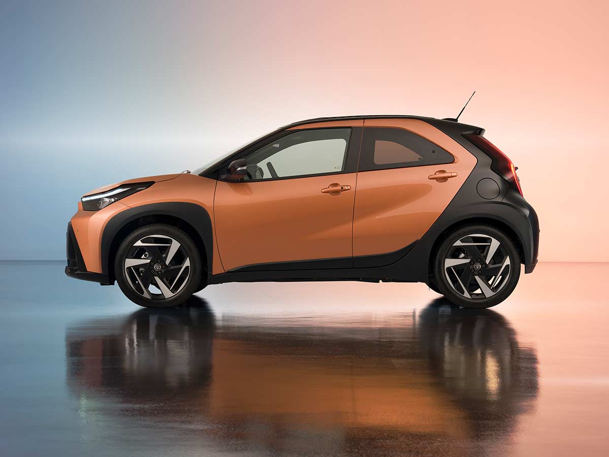 2025 Toyota Aygo X Hybrid Side