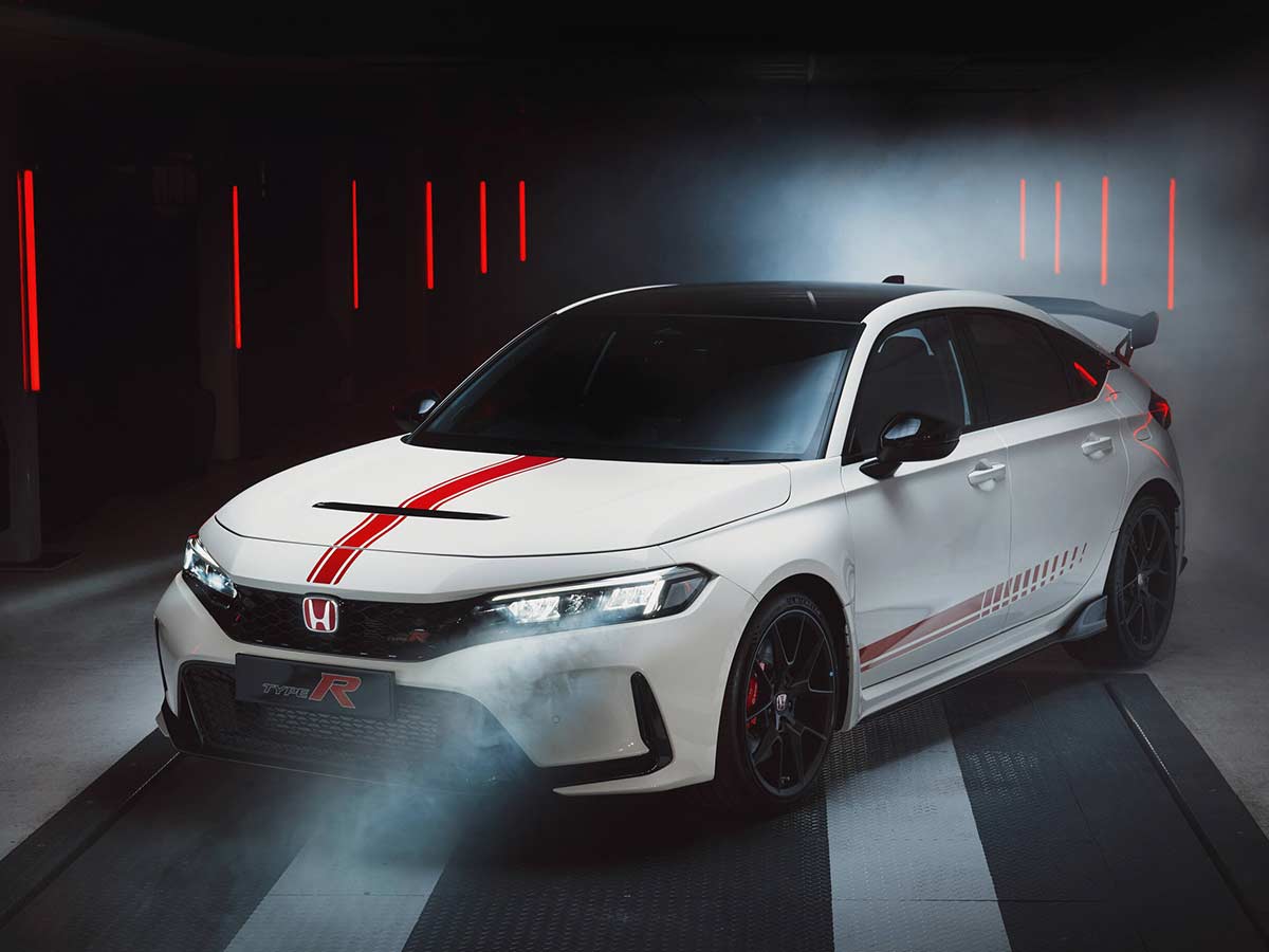 Honda Civic Type R Ultimate Edition Front Quarter