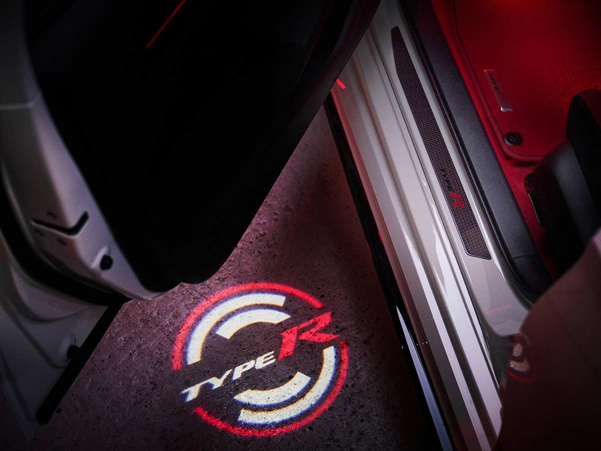 Honda Civic Type R Ultimate Edition logo projection