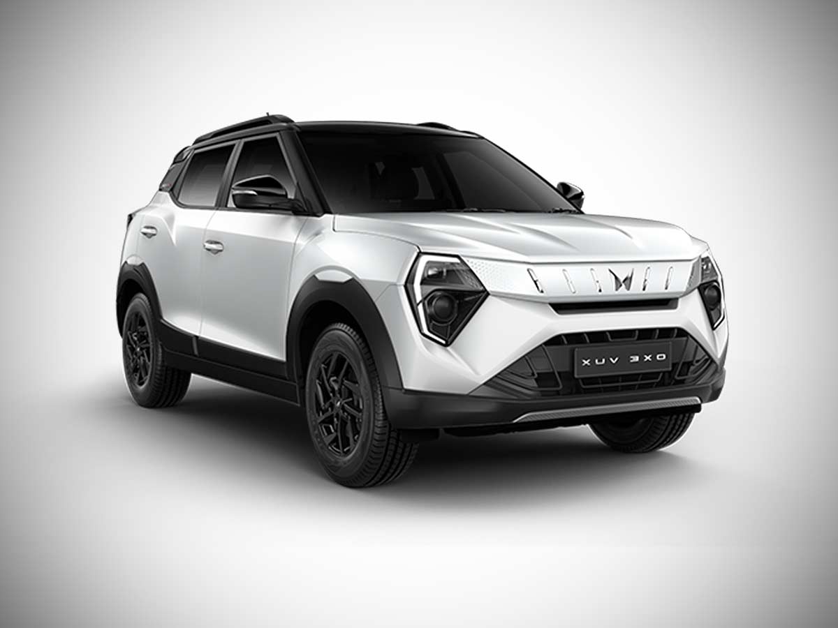 2025 Mahindra 3X0 RevX Everest White with Black Roof
