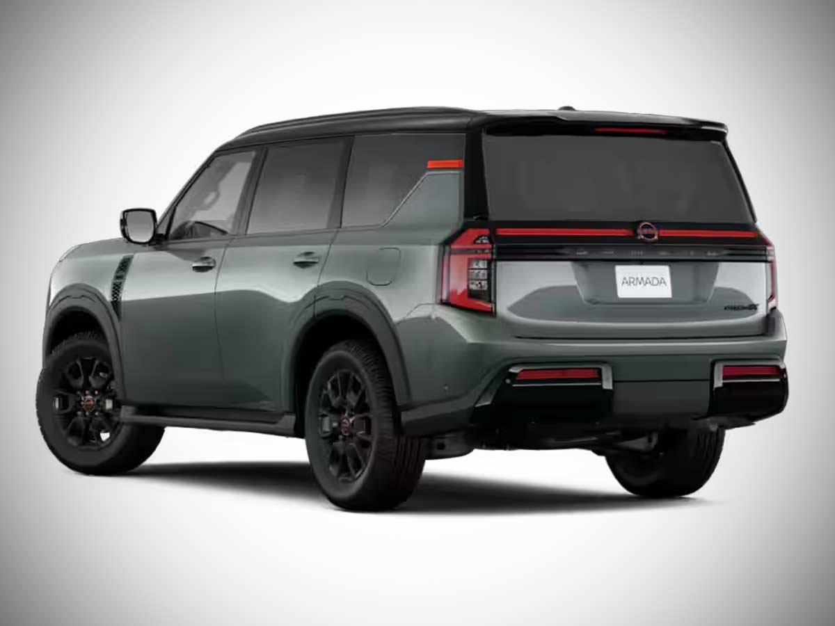 2025 Nissan Armada Pro 4X Alpine Metallic with Super Black Roof Rear