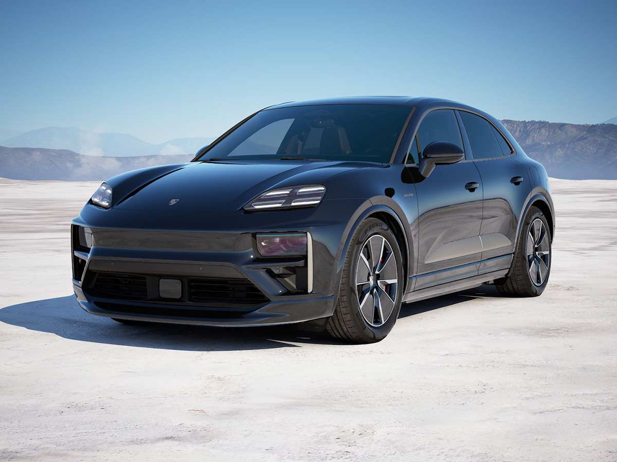 2025 Porsche Macan Turbo Electric Black Front