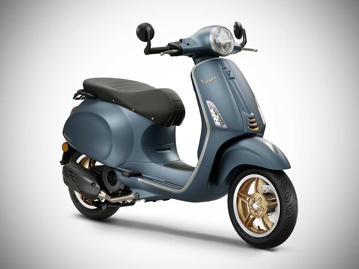 2025 Vespa Primavera Officina 8 Front Right Quarter