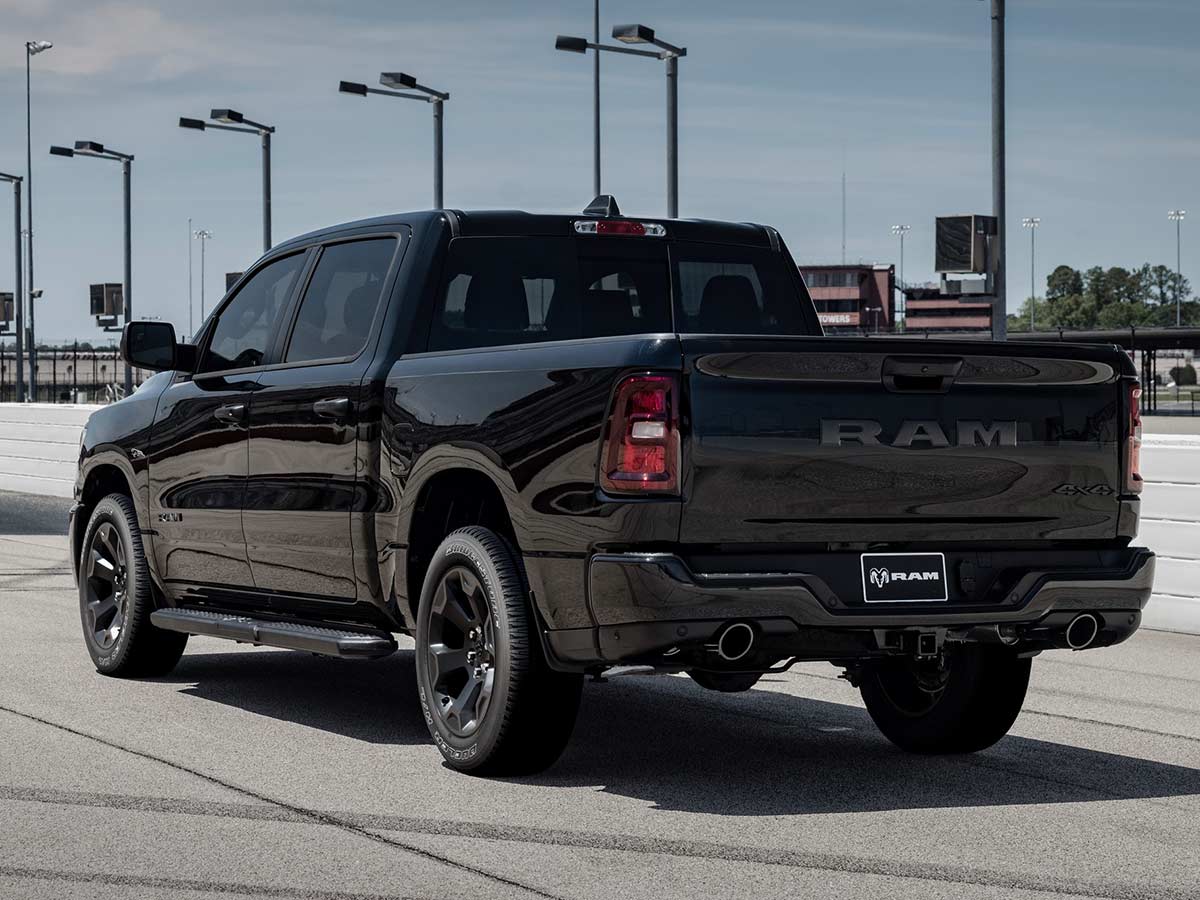 2026 Ram 1500 HEMI V8 Rear Quarter