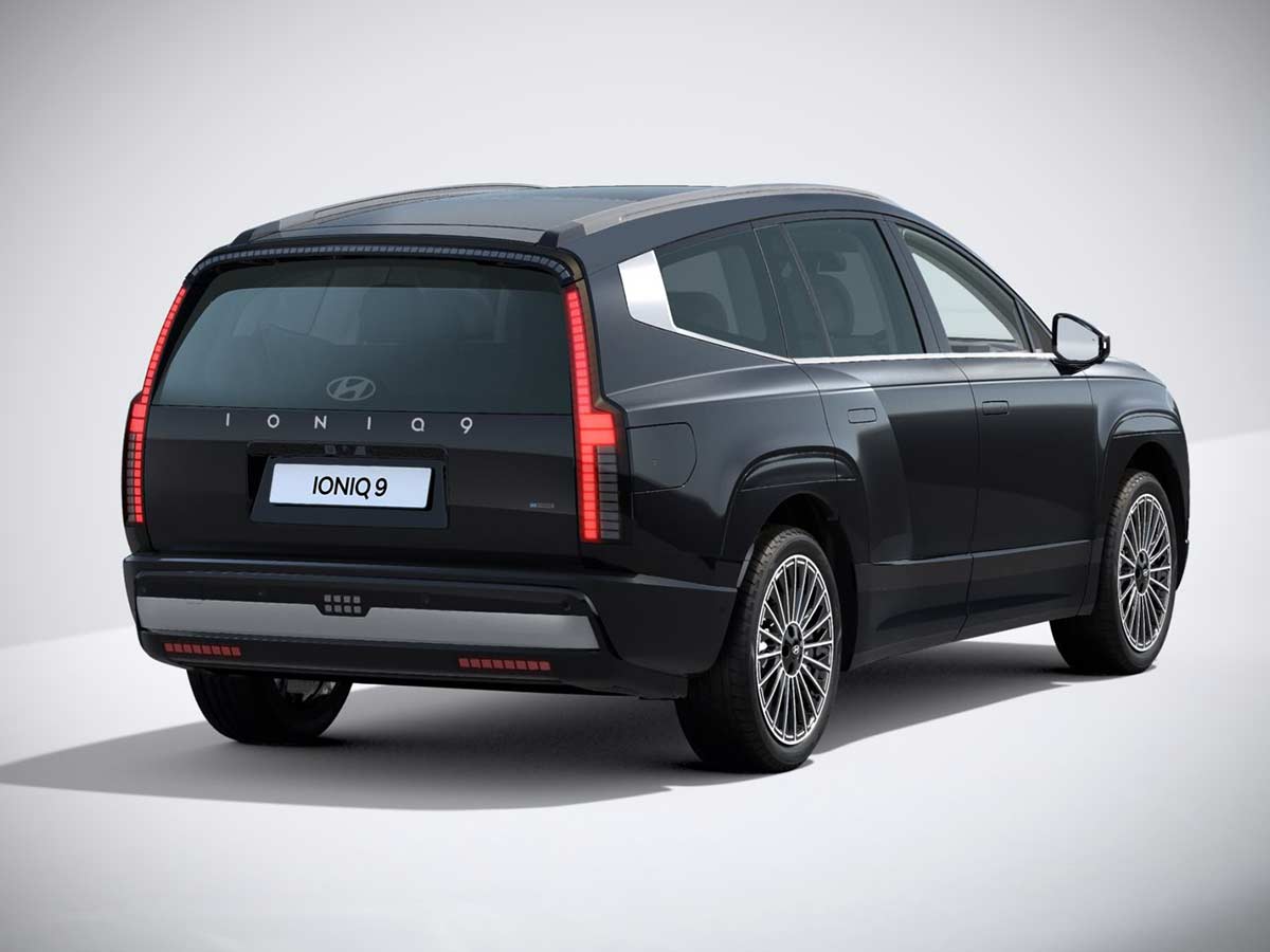 2025 Hyundai Ioniq 9 Calligraphy Abyss Black Pearl Rear