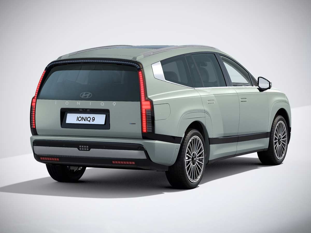 2025 Hyundai Ioniq 9 Calligraphy Celadon Grey Matte Rear