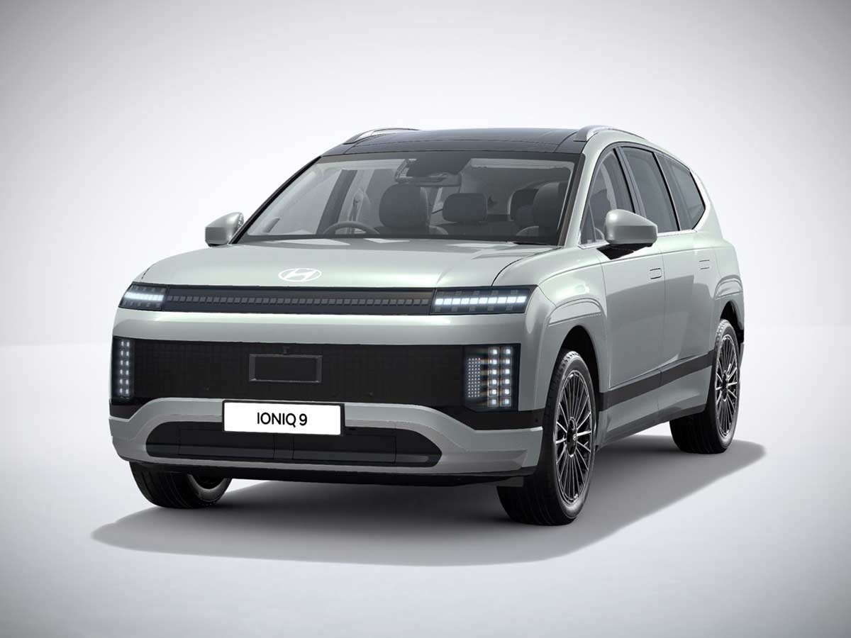 2025 Hyundai Ioniq 9 Calligraphy Celadon Grey Metallic Front