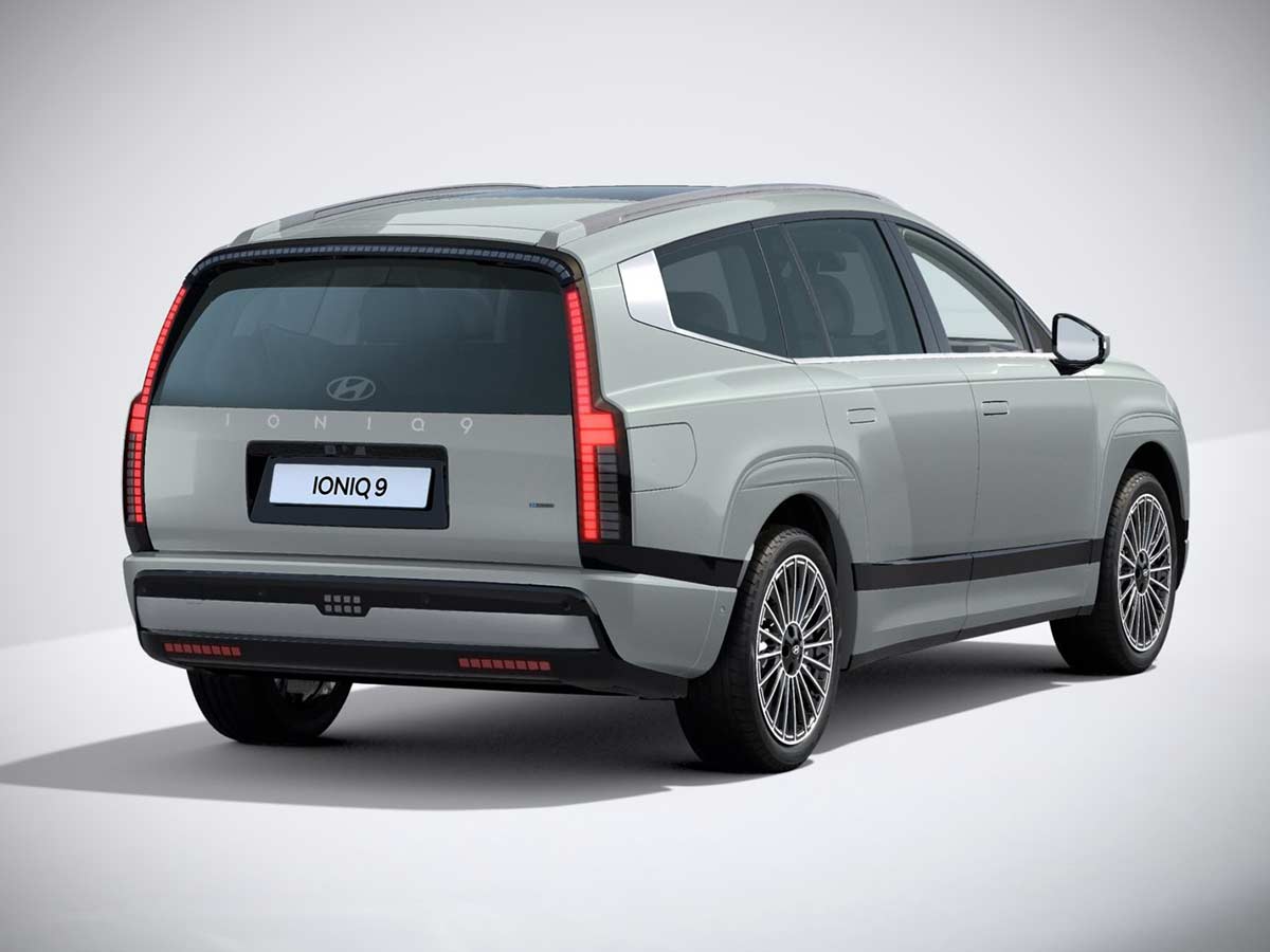 2025 Hyundai Ioniq 9 Calligraphy Celadon Grey Metallic Rear