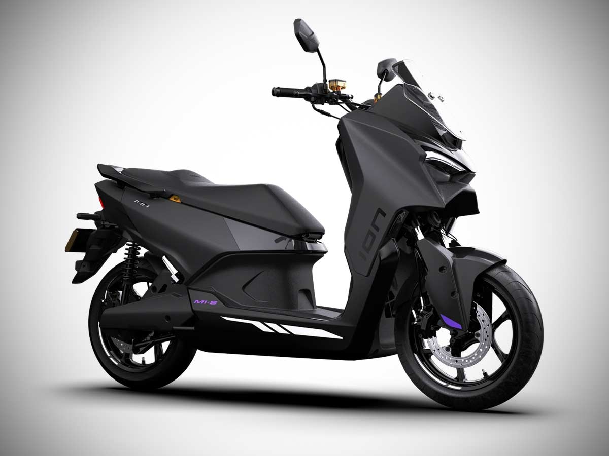 2025 TVS Ion M1 S Spectre Black