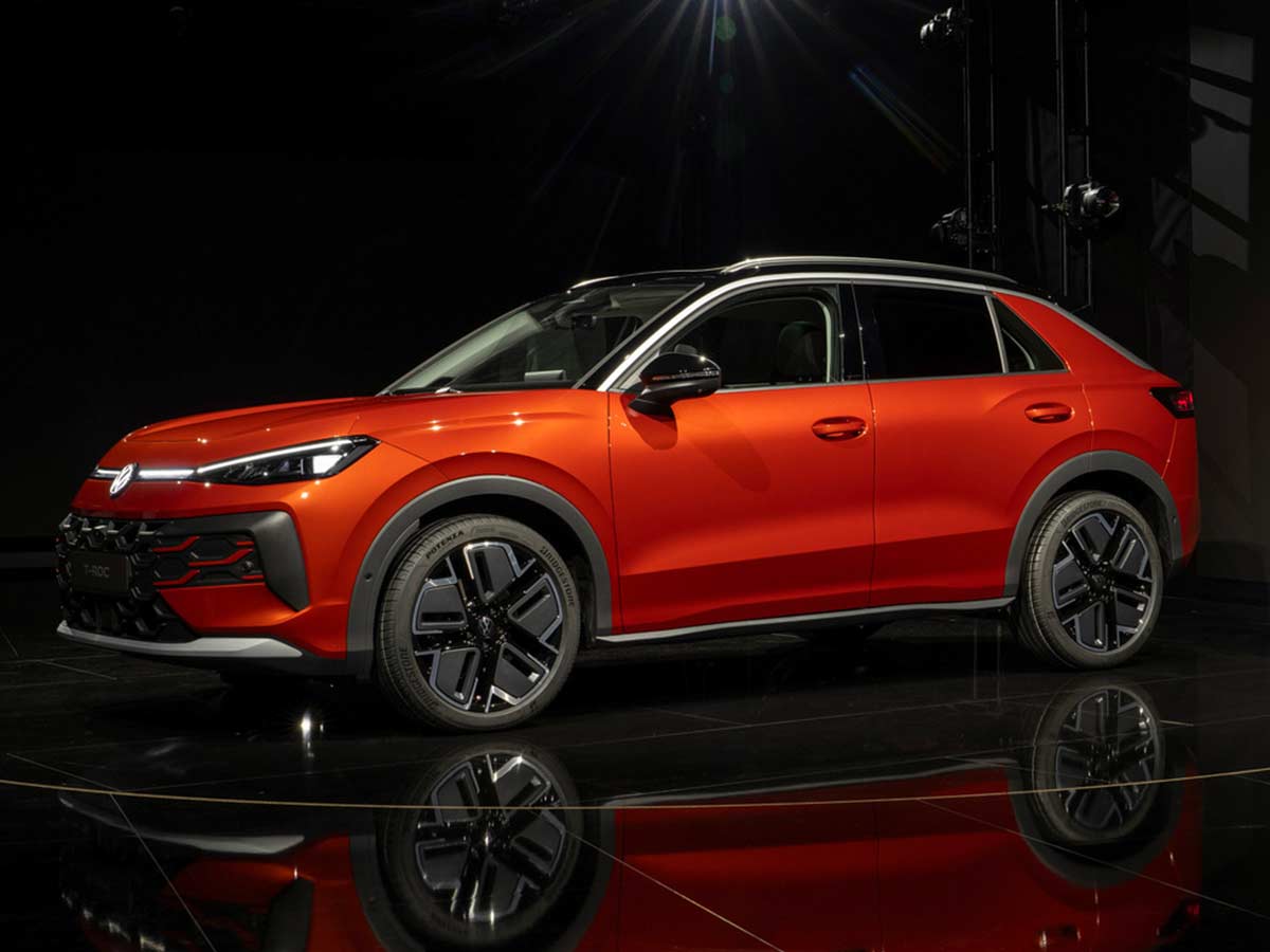 2025 Volkswagen T ROC Front Quarter