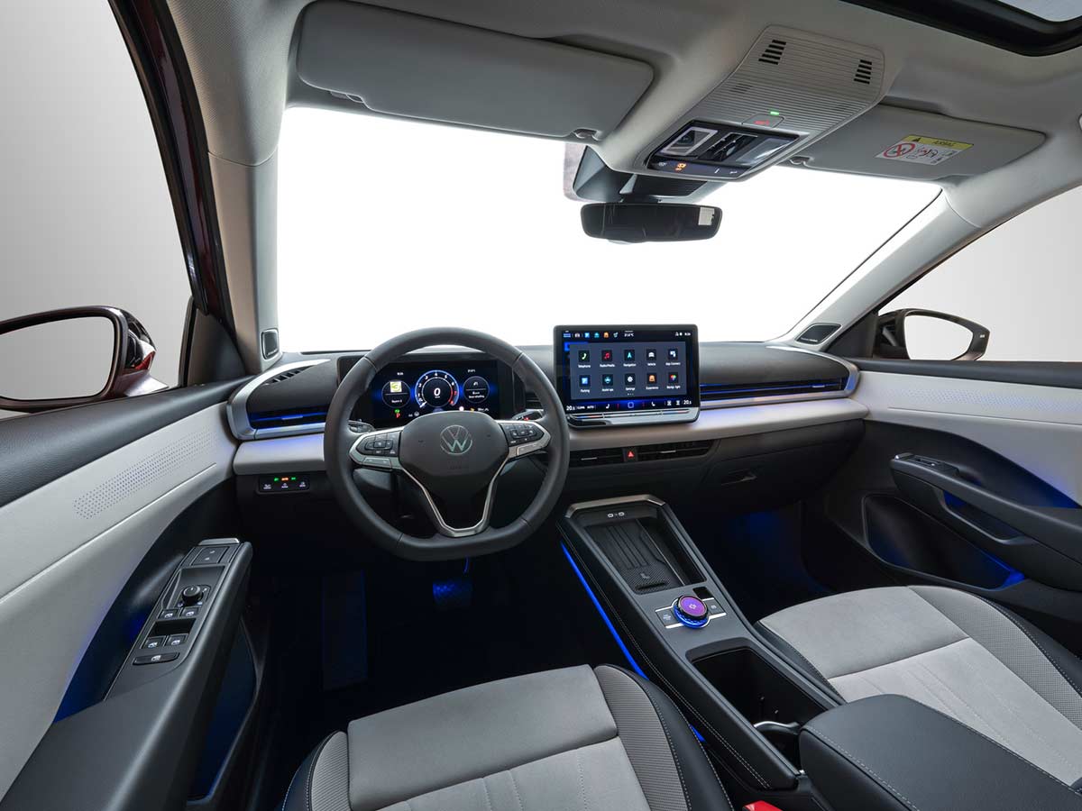 2025 Volkswagen T ROC Interior