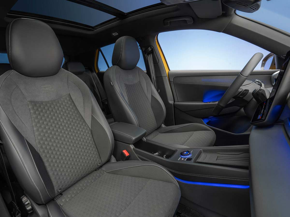 2025 Volkswagen T ROC R Line Front Seats
