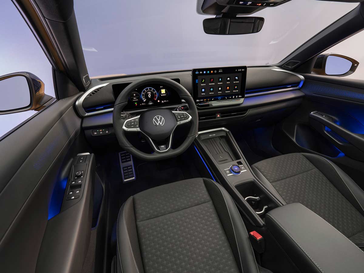 2025 Volkswagen T ROC R Line Interior