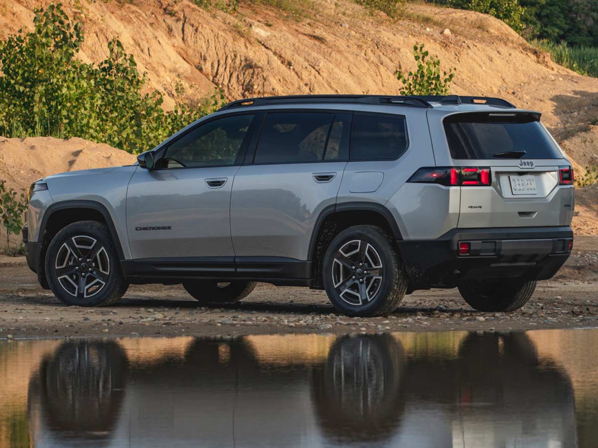 2026 Jeep Cherokee Limited Rear Quarter