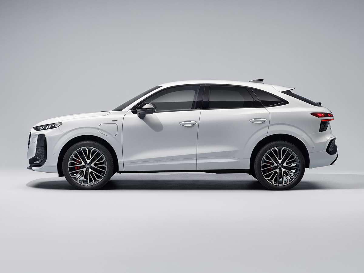 2025 Audi Q3 Sportback e hybrid Side