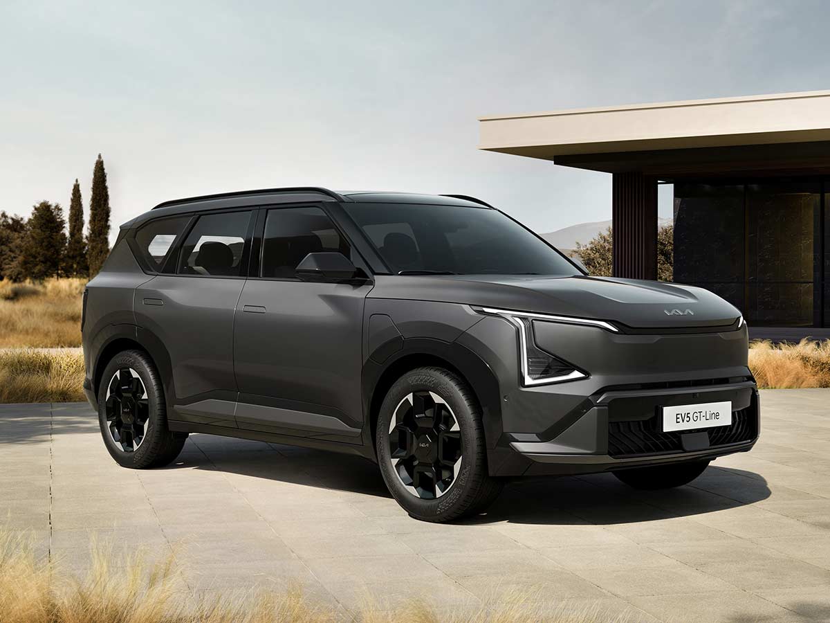 2025 Kia EV5 GT Line Front Quarter