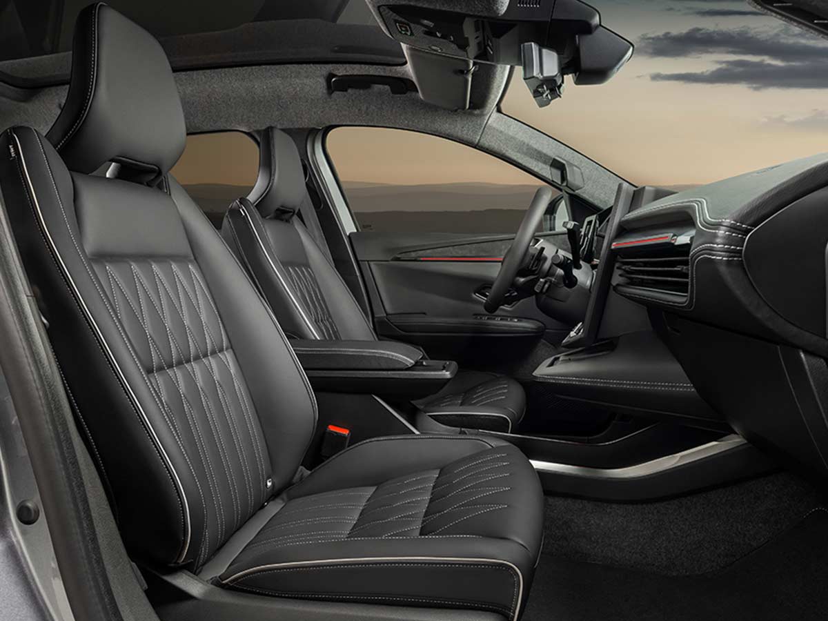 2025 Mitsubishi Eclipse Cross EV Front Seats