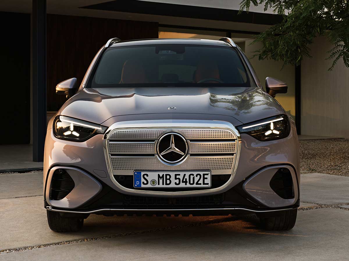 2026 Mercedes Benz GLC 400 EQ AMG Line Front