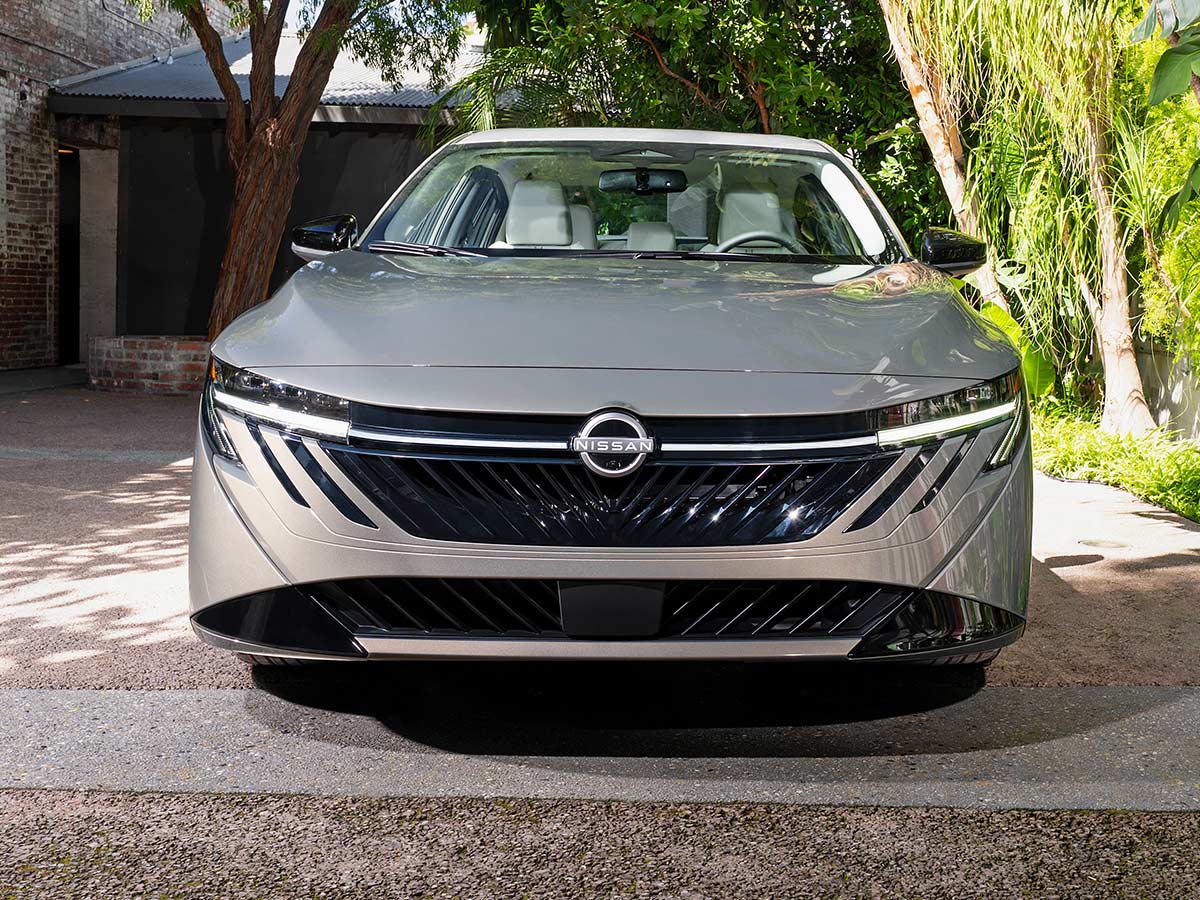 2026 Nissan Sentra SL Front View