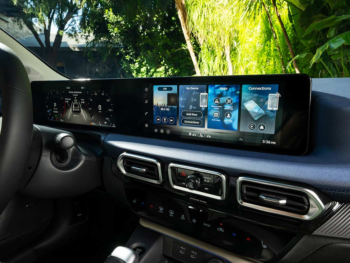 2026 Nissan Sentra Screens