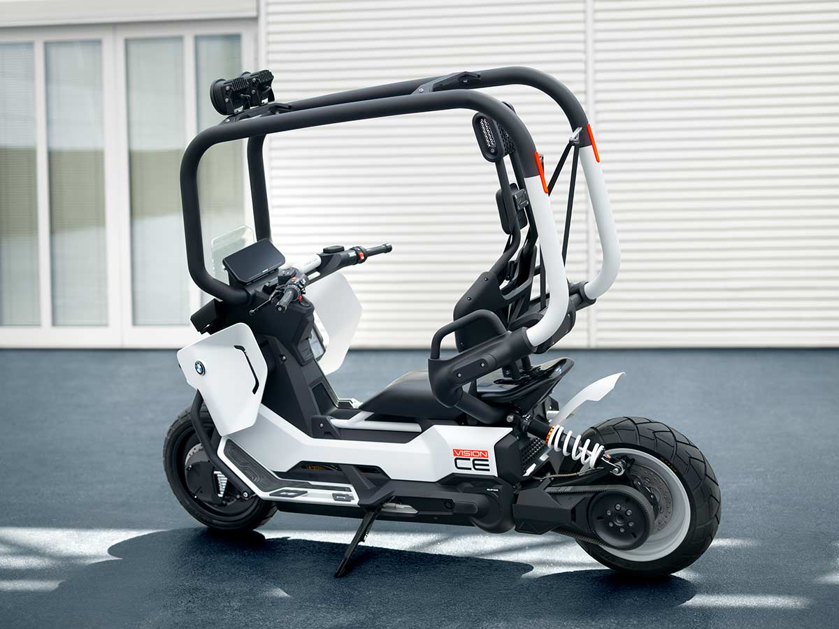 BMW Motorrad Vision CE 2025 Rear Left Quarter