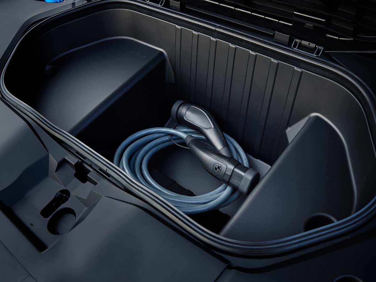BMW iX3 50 xDrive 2025 Frunk Charging Cable
