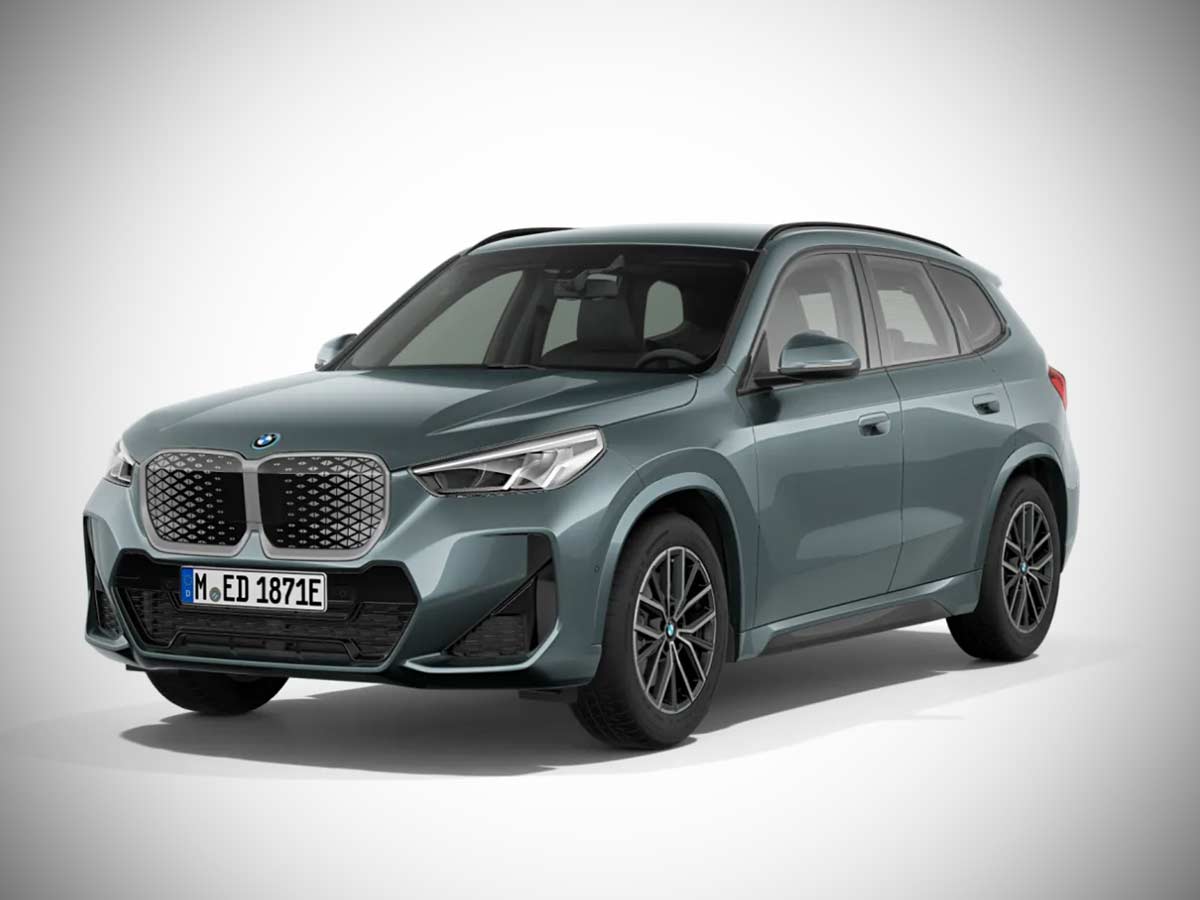 2025 BMW iX1 M Sport Cape York Green Front