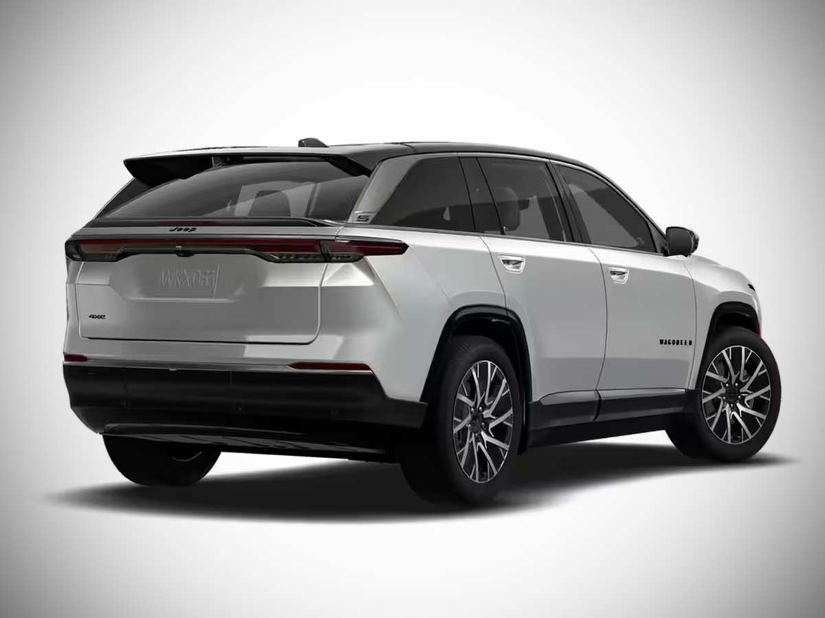 2025 Jeep Wagoneer S Limited Silver Zynith Rear View