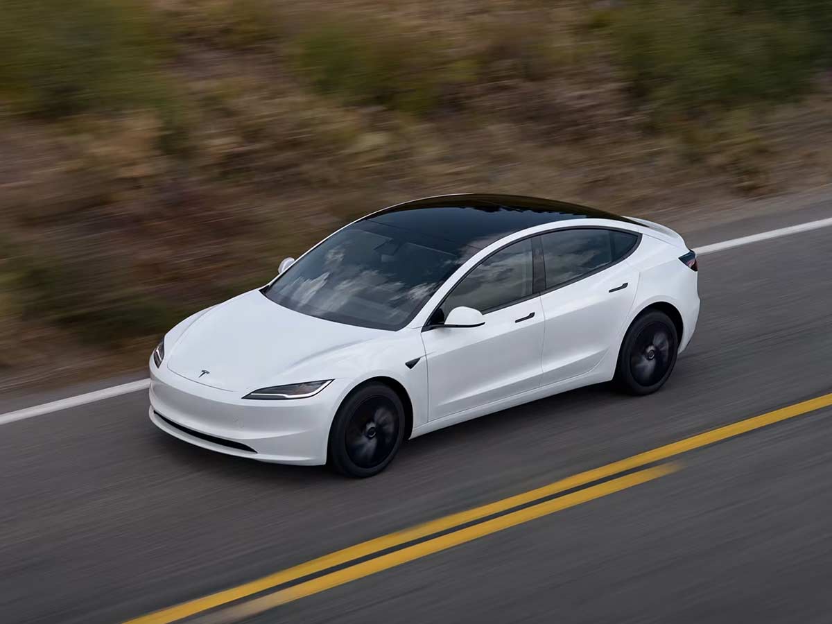 2025 Tesla Model 3 Standard Performance