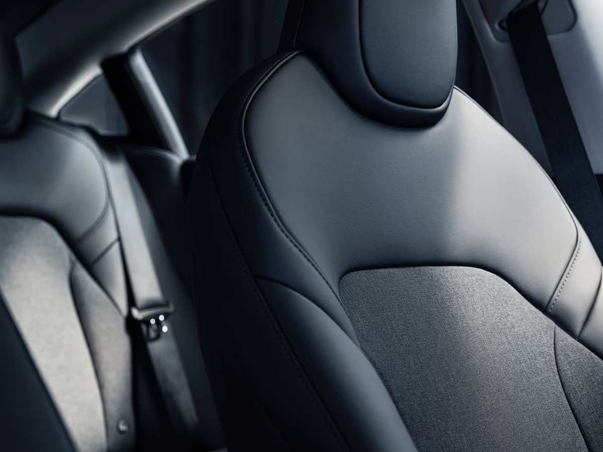 2025 Tesla Model 3 Standard Seat