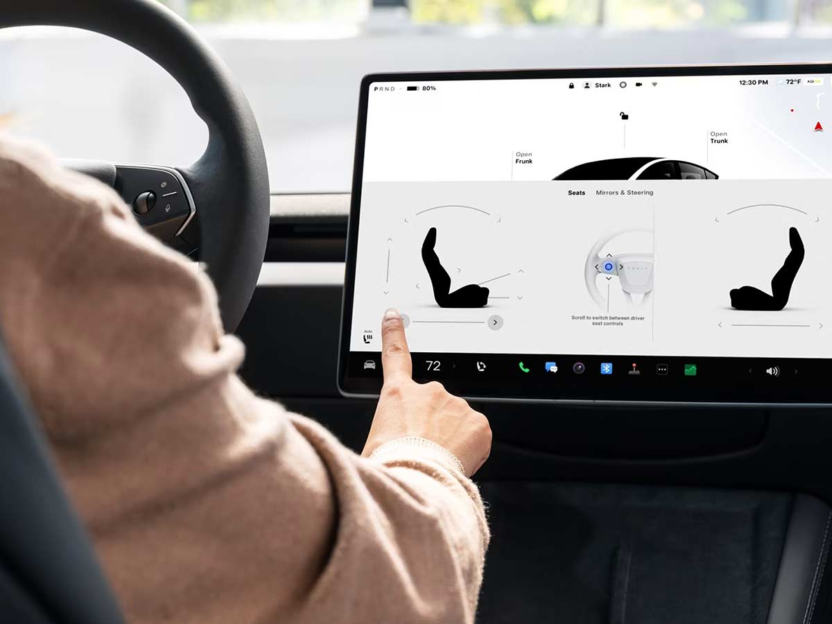 2025 Tesla Model 3 Standard Touchscreen Controls