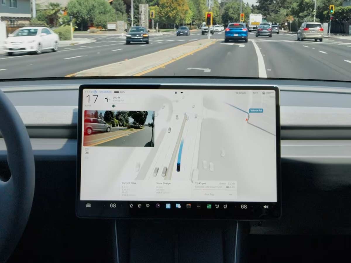 2025 Tesla Model Y Standard Blind Spot Monitoring