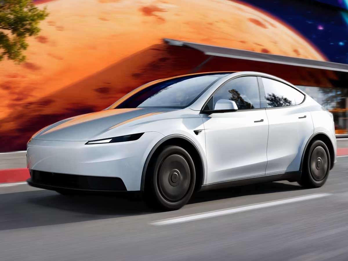2025 Tesla Model Y Standard Performance