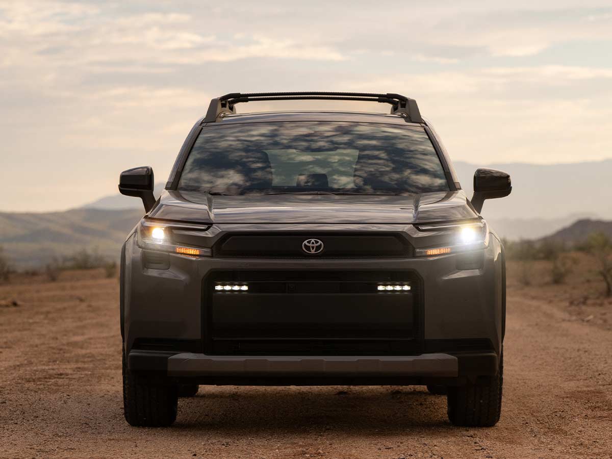 2026 Toyota RAV4 HEV Woodland Urban Rock Front