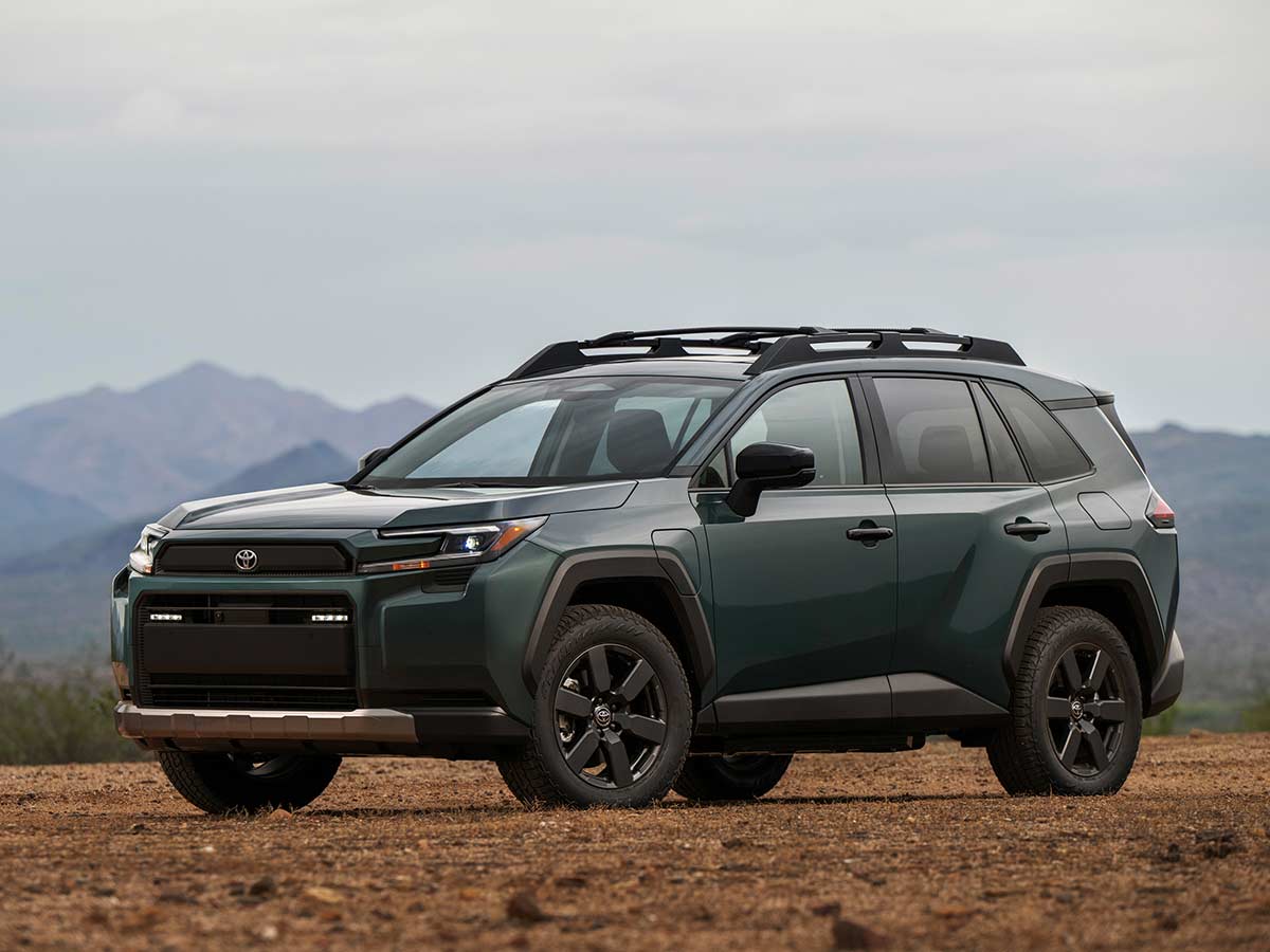 2026 Toyota RAV4 PHEV Woodland Everest Front Quarter