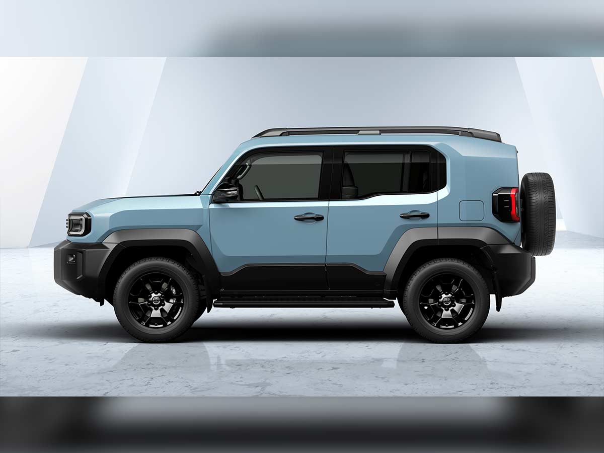 Toyota Land Cruiser FJ Prototype Side View