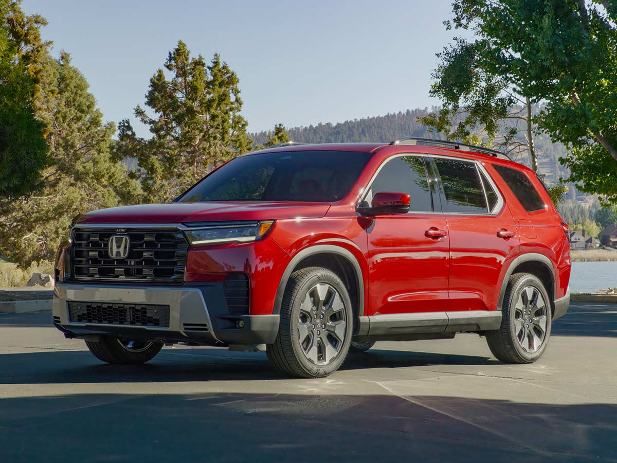 2026 Honda Pilot Elite Front Quarter