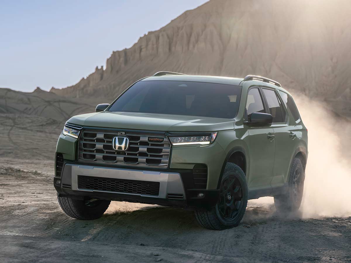 2026 Honda Pilot TrailSport Front Quarter