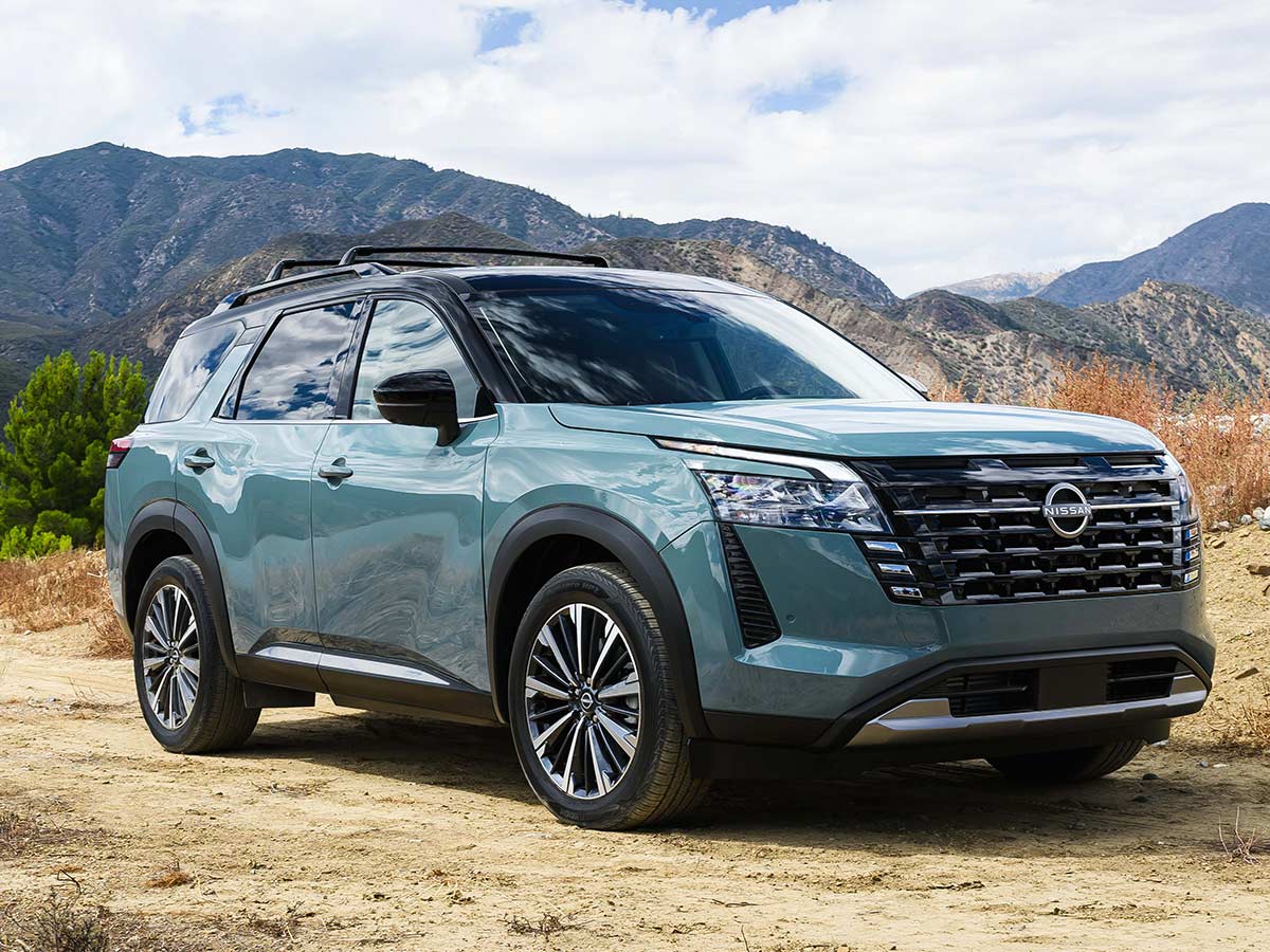 2026 Nissan Pathfinder Front Quarter