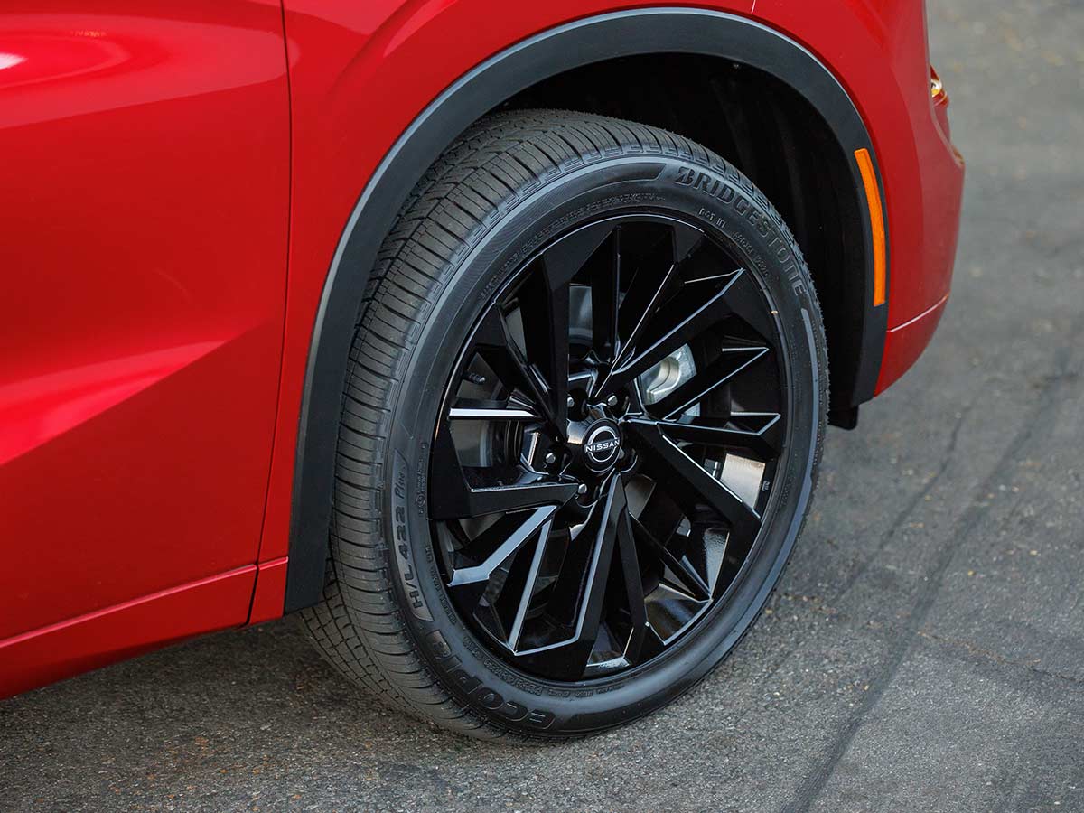 2026 Nissan Rogue Plug in Hybrid Black Alloy Wheel