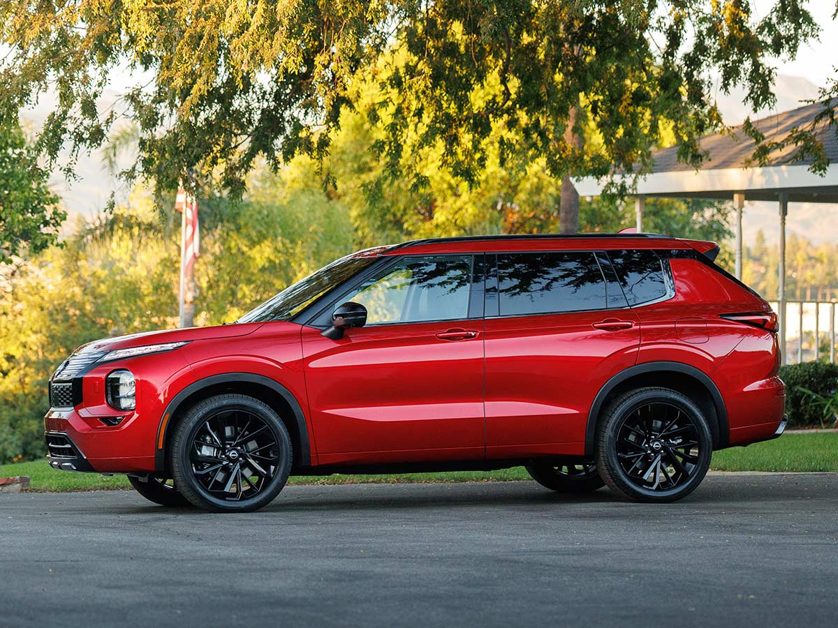 2026 Nissan Rogue Plug in Hybrid Side