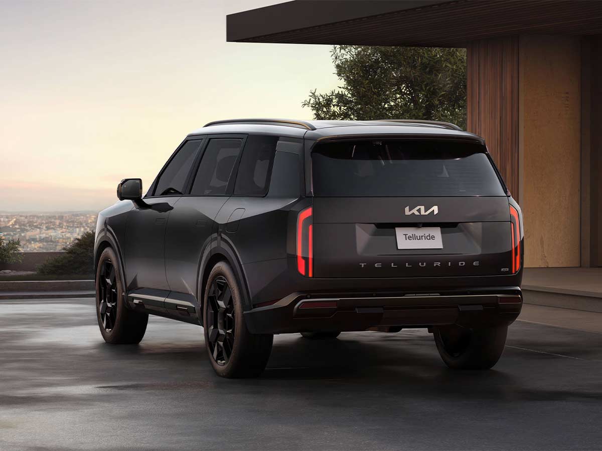 2027 Kia Telluride SXP Rear Quarter