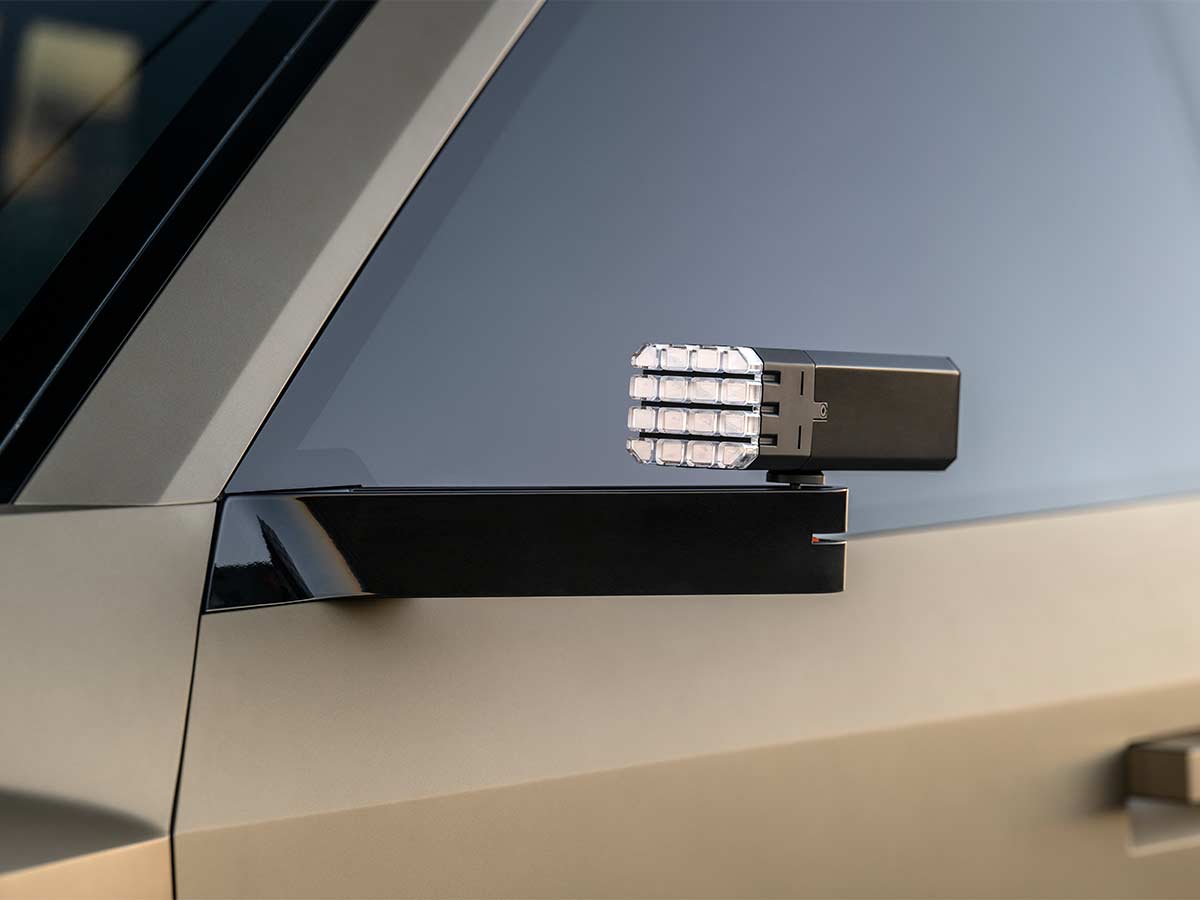 Hyundai Crater Concept 2025 Removable Mirrors with Flashlight