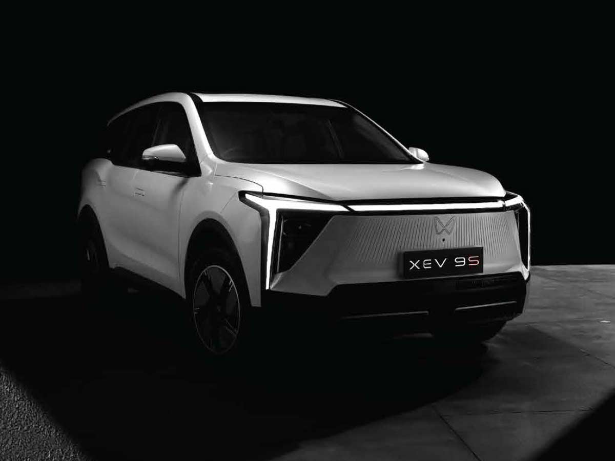 Mahindra XEV 9S Front Quarter