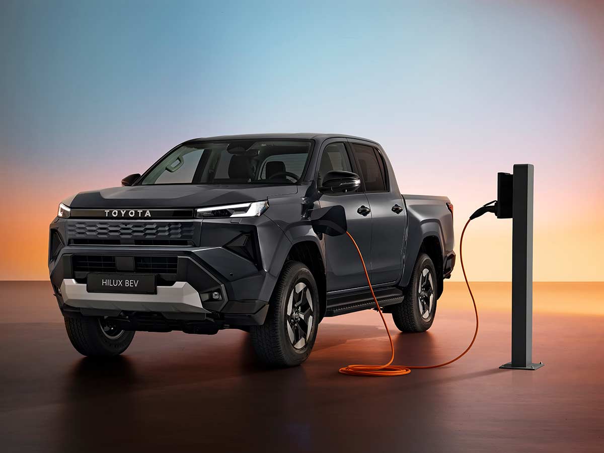 Toyota Hilux BEV 2026 Charging